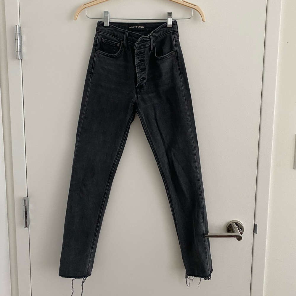 Denim Forum The Yoko High Rise Slim Jeans in Black. Size 24.